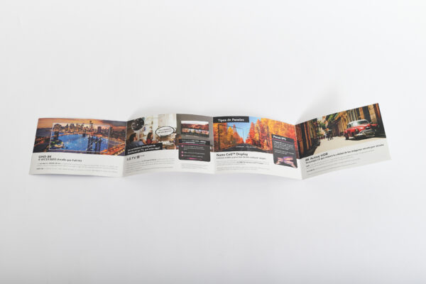 Brochure tipo cuadríptico sencillo