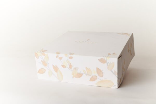 Caja blanda tipo pastelera con hot stamping