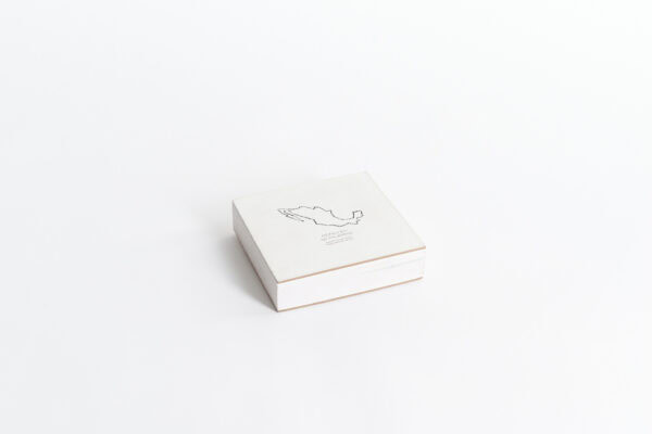 Libro cuadrado panorámico minimalista